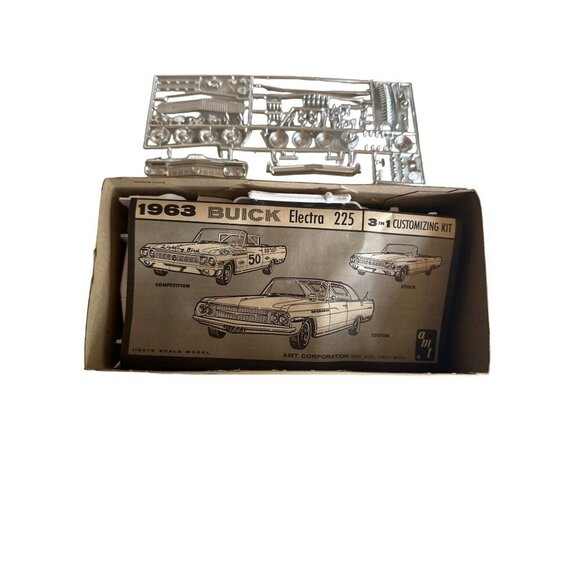 Vintage AMT '63 Customizing Kit Buick Electra 225 Convertible 3 In 1 Model Car - Picture 7 of 10